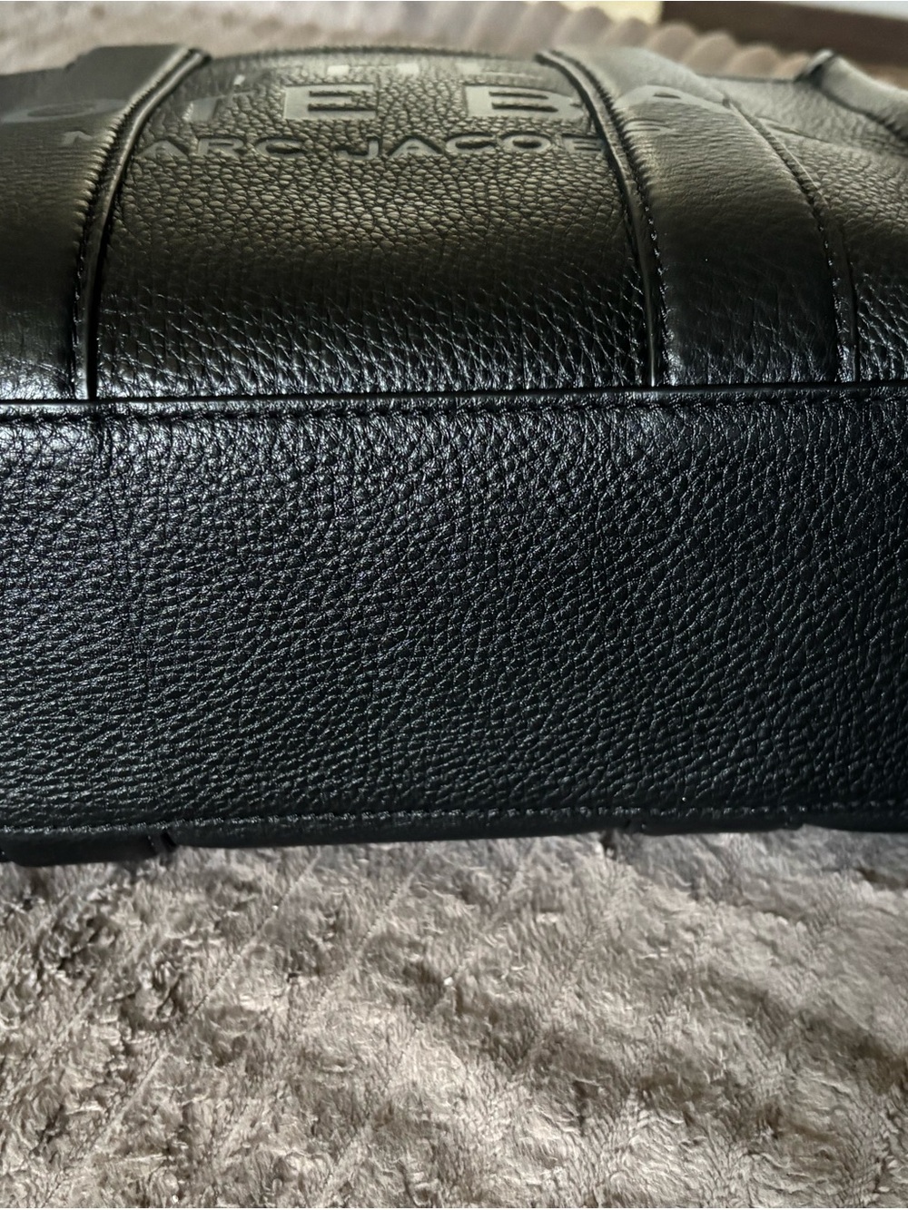 Marc Jacobs Black Small Leather 'The Tote Bag' - Picture 3 of 11